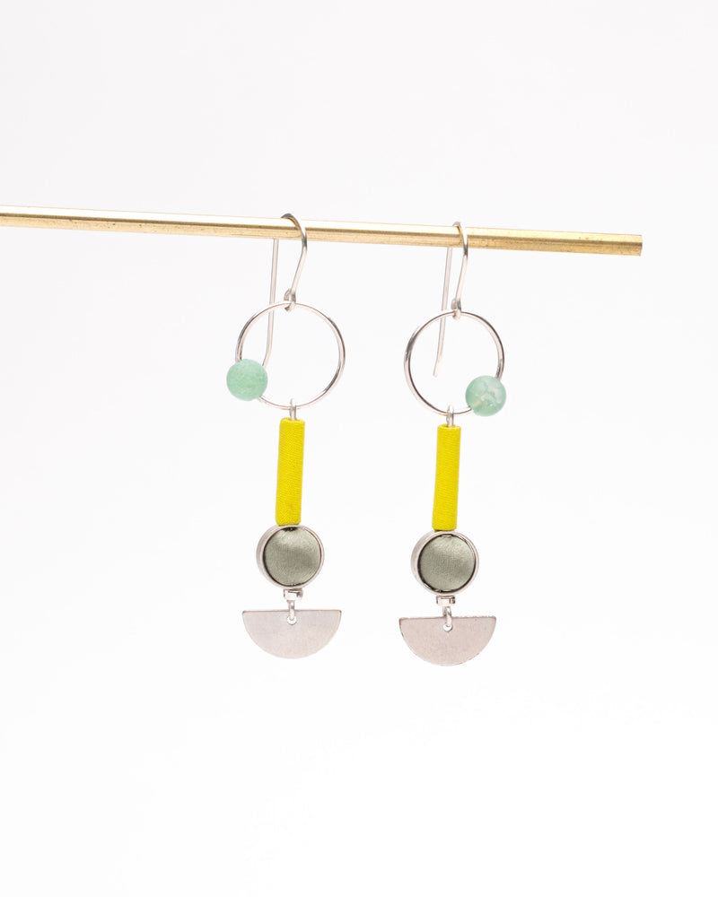 Jets Hook Earrings Neon / Sage